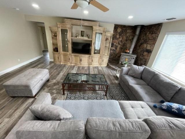Beautiful 3 Bedroom Home Located Near Yosemite Oakhurst Exterior photo